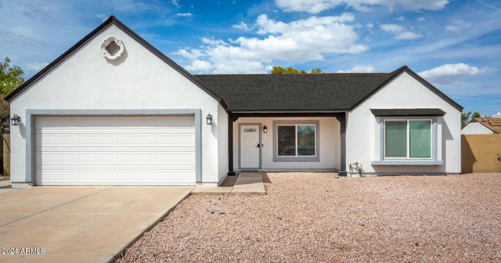 1538 E Dava Dr