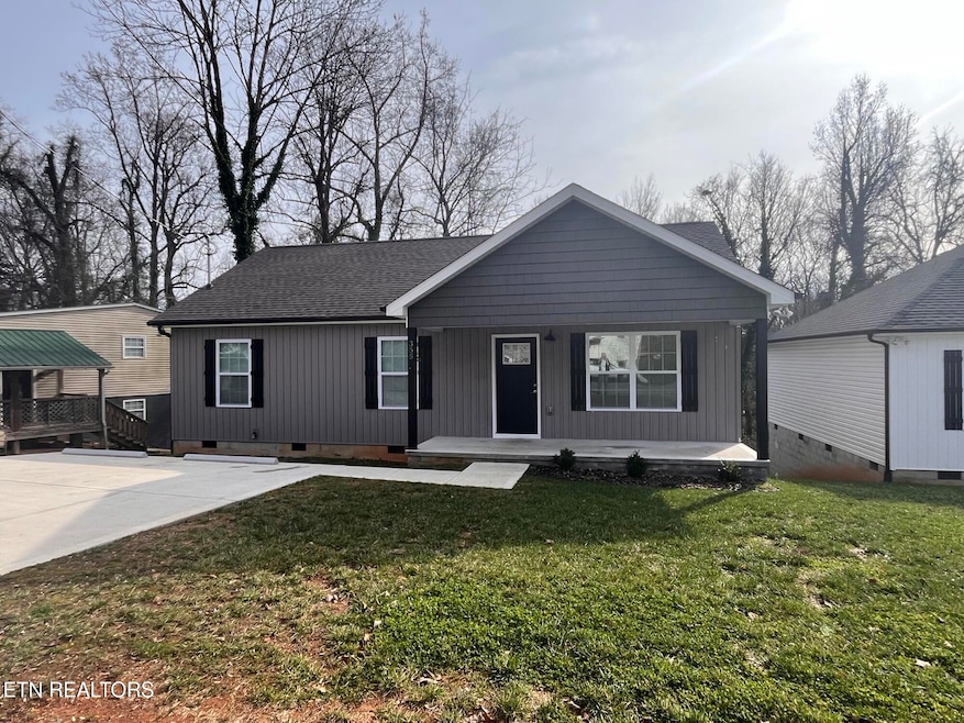 355 W Outer Dr, Oak Ridge, TN 37830 - photo 1