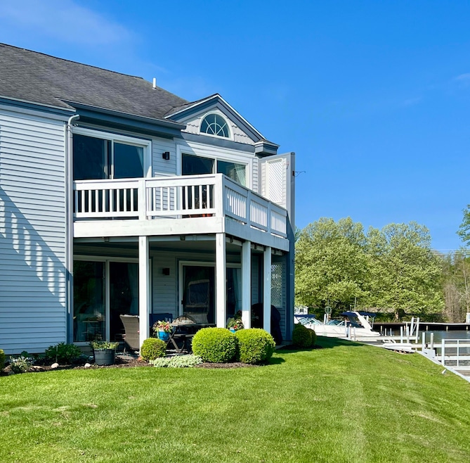 348 Mariners Cove 33 C