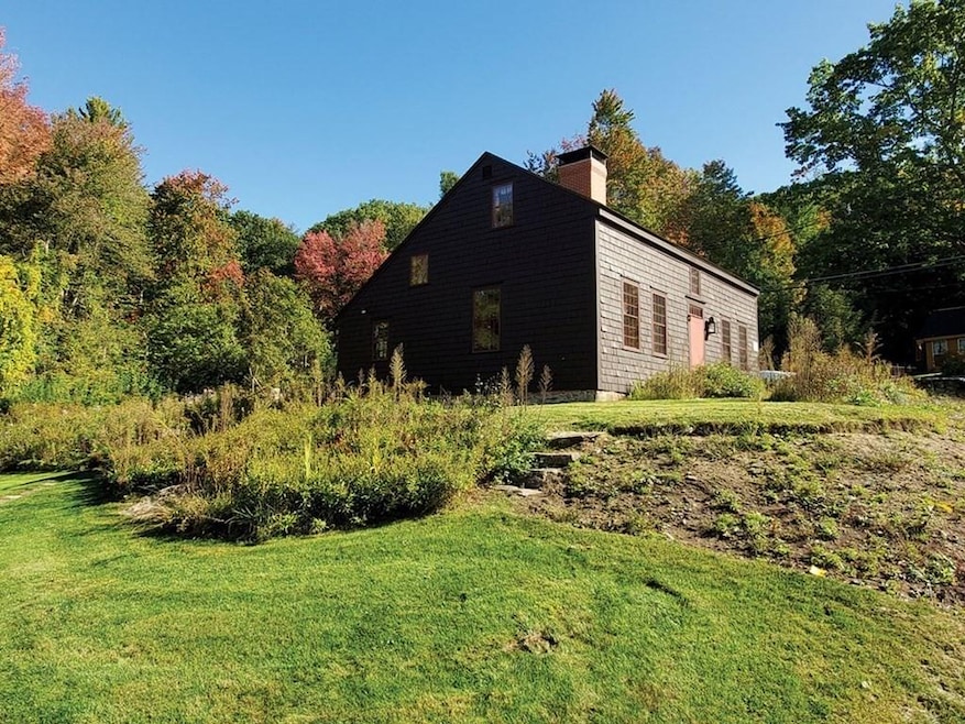 434 5th Massachusetts Turnpike, Fitchburg, MA 01420 - photo 1