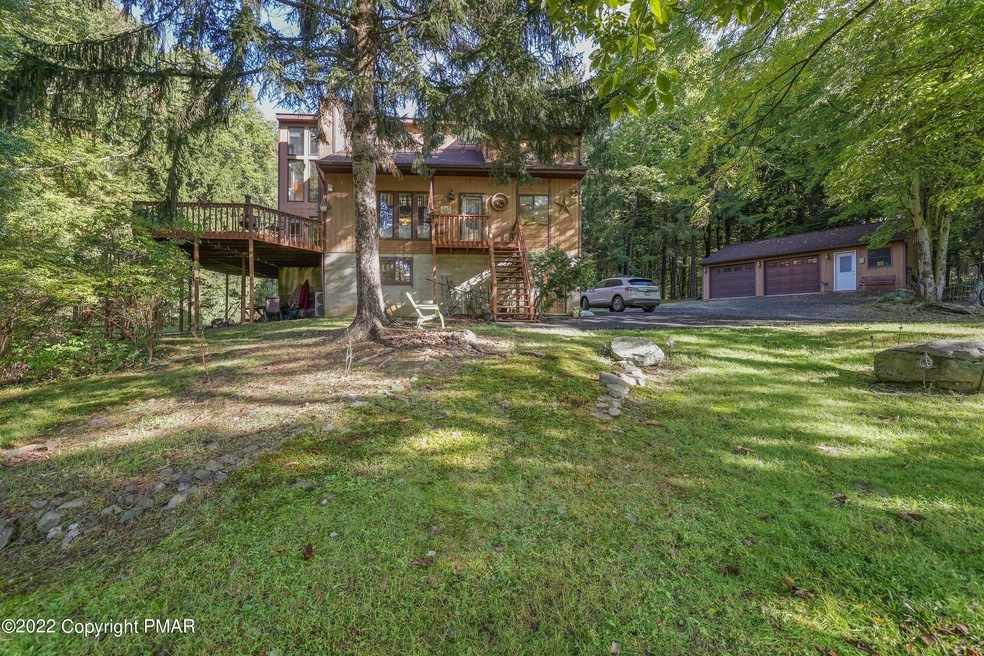 108 Spruce Ln, Bushkill, PA 18324 - photo 1