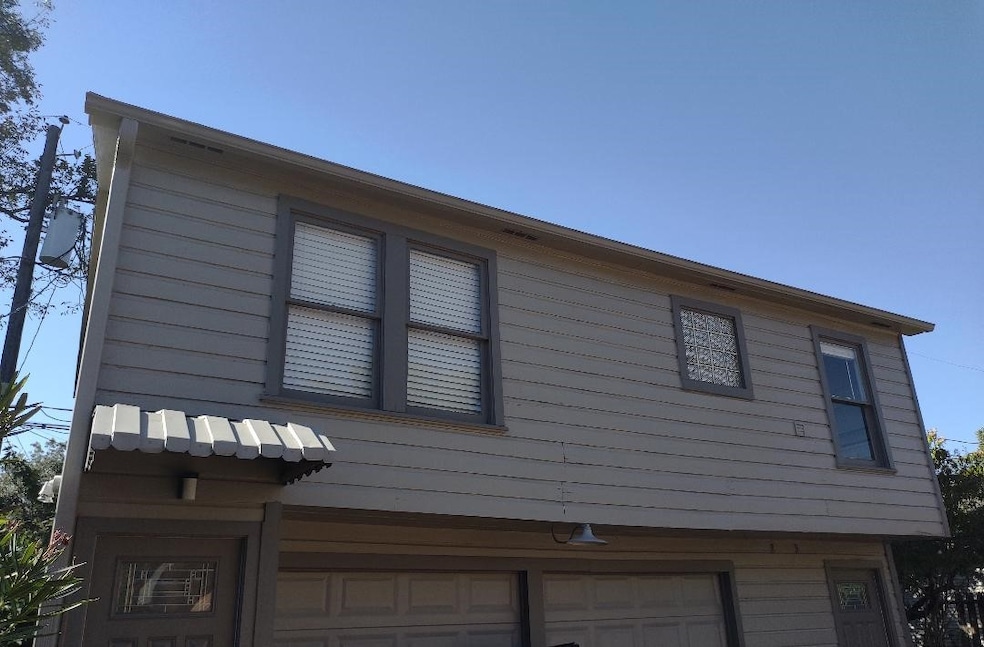 734 1/2 E 16th St, Houston, TX 77008 - photo 1