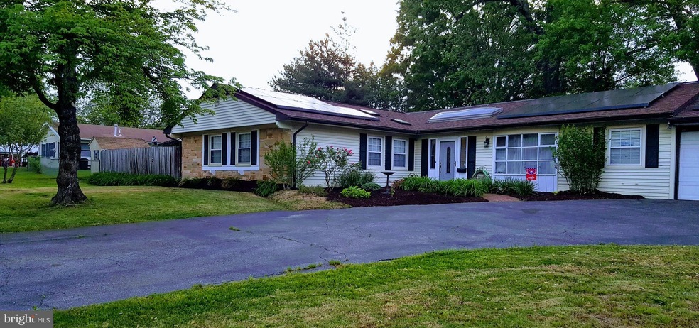 12514 Kemmerton Ln, Bowie, MD 20715 - photo 1