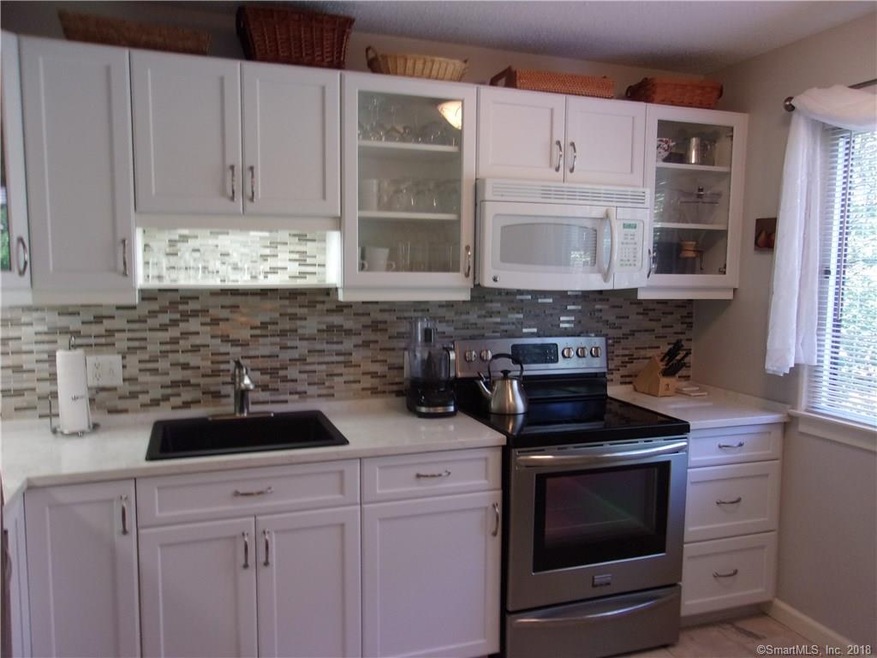 524 Heritage Village unit E, Southbury, CT 06488 - photo 1