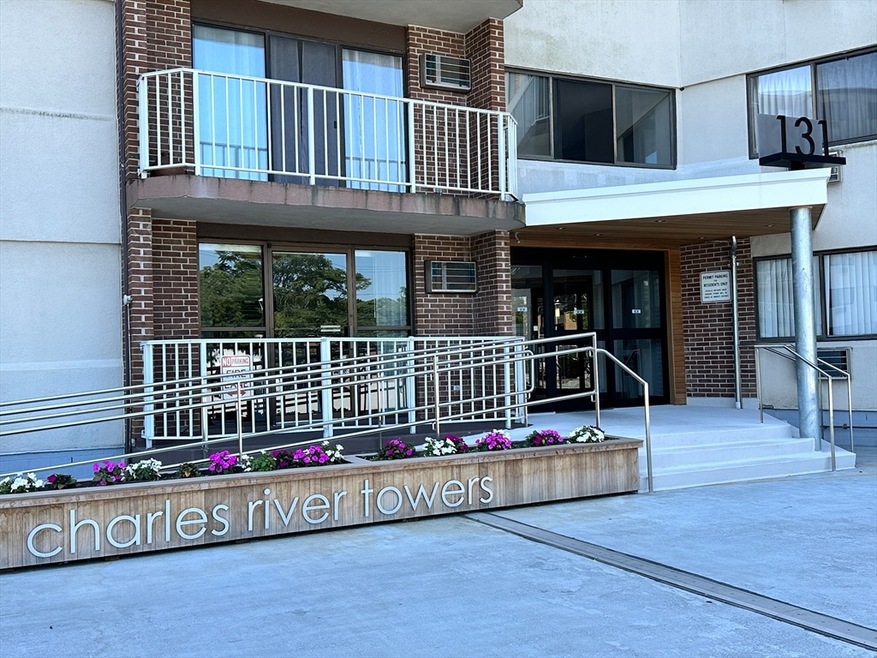 Charles River Towers unit 624, Watertown, MA 02472 - photo 1