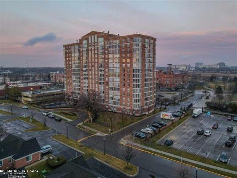 Great Lakes Tower unit 1110, Detroit, MI 48207 - photo 1