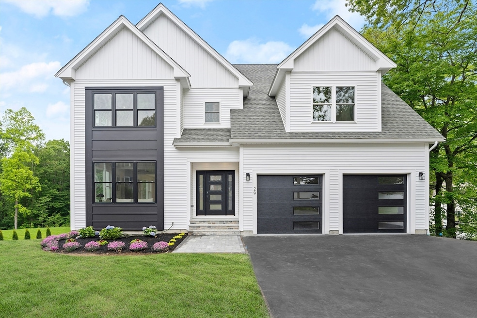Pending $1,940,000 • Co-Listing Agent