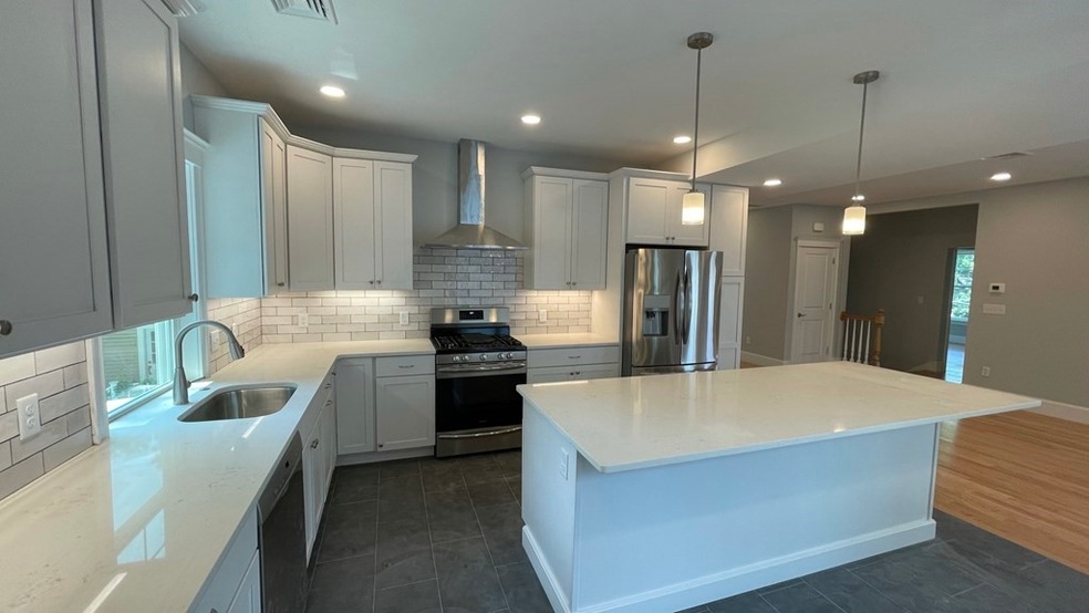 98 Appleton St unit 98, Arlington, MA 02476 - photo 1