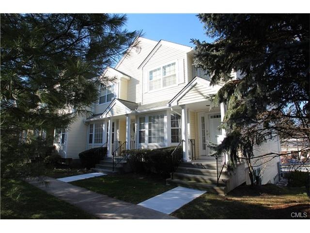 180 Turn of River Rd unit 2D, Stamford, CT 06905 - photo 1