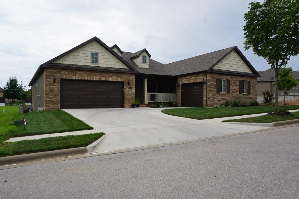 600 E Penzance Dr, Nixa, MO 65714 - photo 1