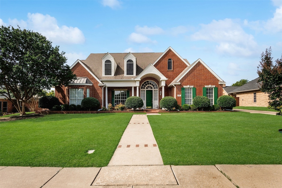 For Sale $859,000 • Co-Listing Agent