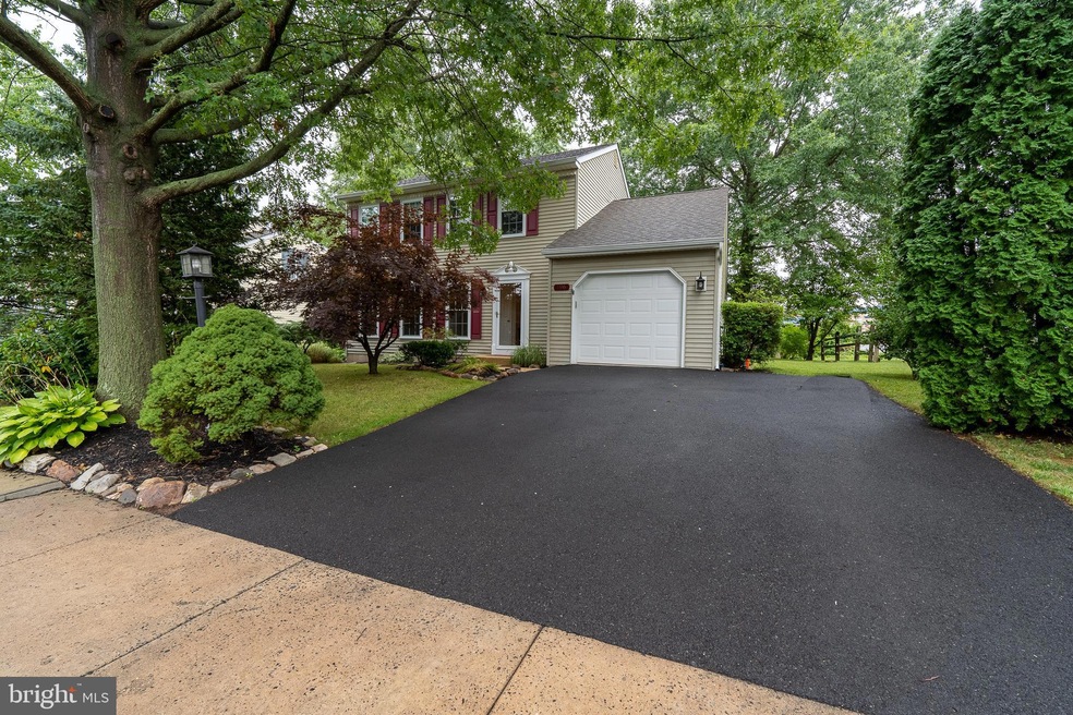 196 Abbey Dr, Royersford, PA 19468 - photo 1