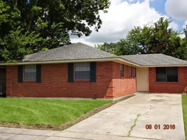 2728 Corinne Dr, Marrero, LA 70072 - photo 1