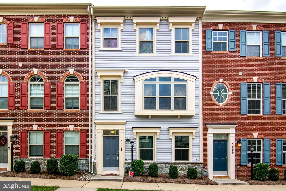 5007 Potomac Highlands Cir, Triangle, VA 22172 - photo 1