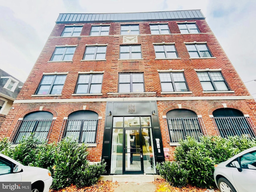 6090 Drexel Rd unit 3, Philadelphia, PA 19131 - photo 1