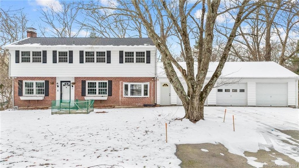 17 Chapman Ln, Gales Ferry, CT 06335 - photo 1