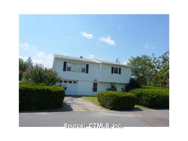 10 Cleone Dr, Waterbury, CT 06706 - photo 1