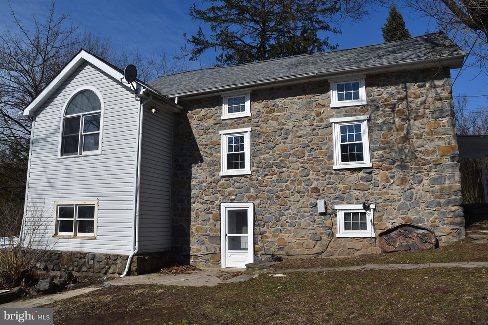 2038 Adams Rd unit 6, East Greenville, PA 18041 - photo 1