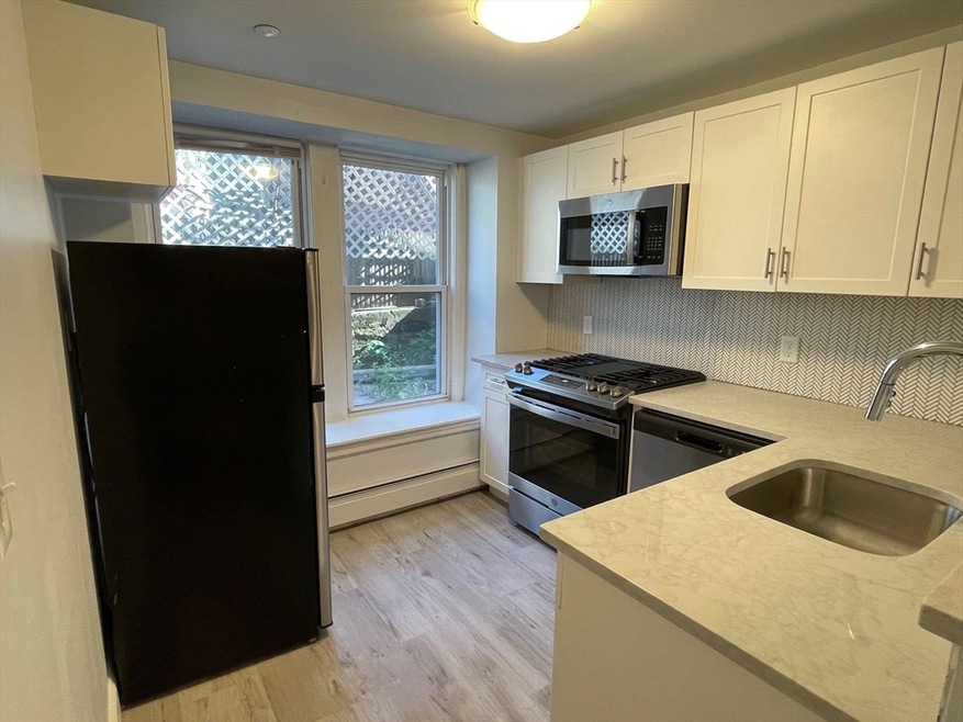 233 Lafayette St unit 25, Salem, MA 01970 - photo 1