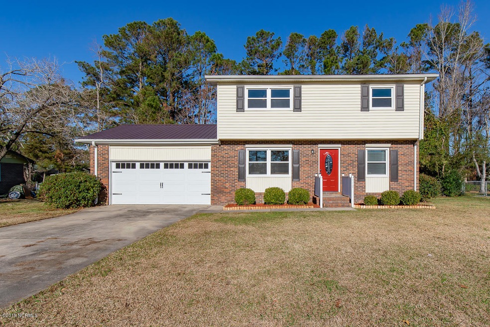 110 Allen Place, Jacksonville, NC 28546 - photo 1
