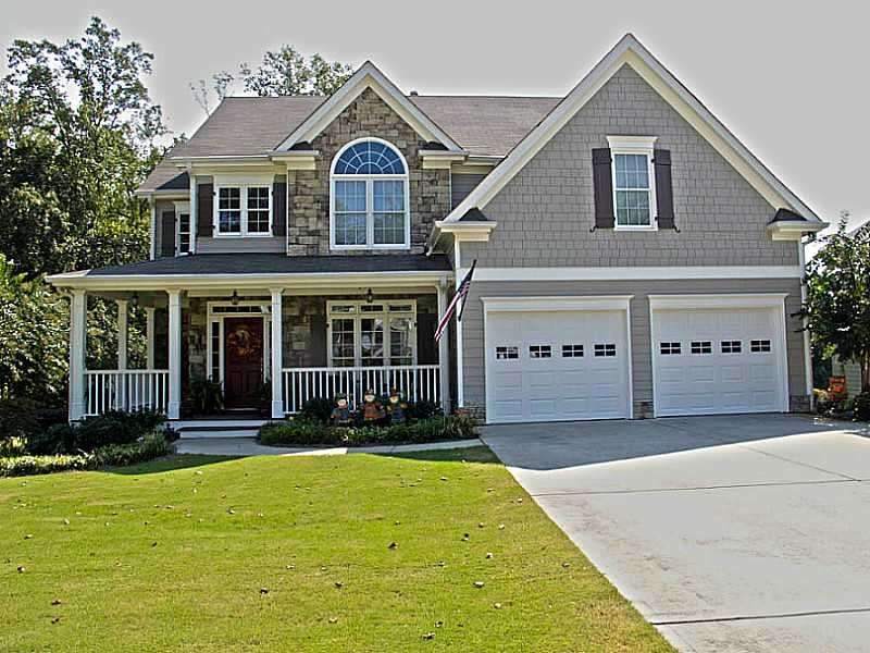 Exterior Front. Great curb appeal