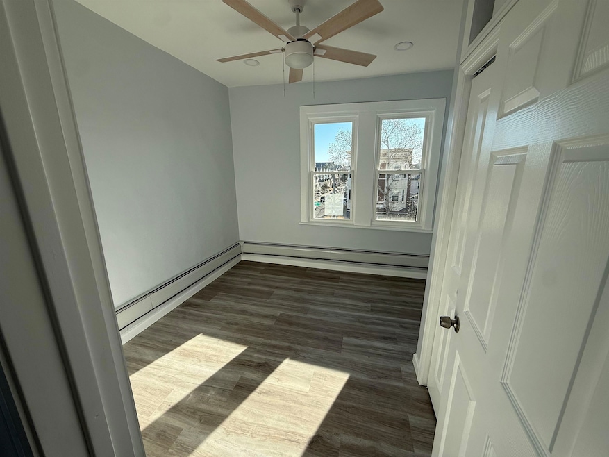 375 John F. Kennedy Blvd unit 4, Bayonne, NJ 07002 - photo 1