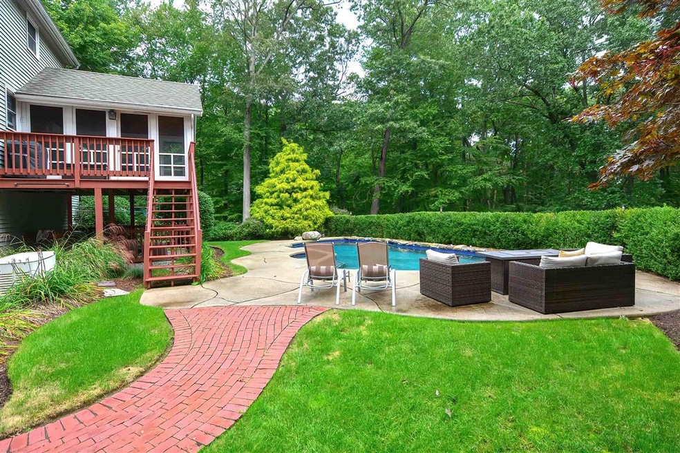 20 Erik St, Merrimack, NH 03054 - photo 1