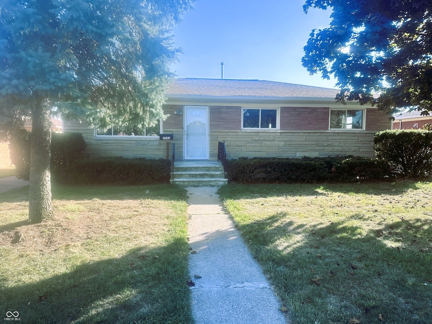 5555 Maplewood Dr, Indianapolis, IN 46224 - photo 1