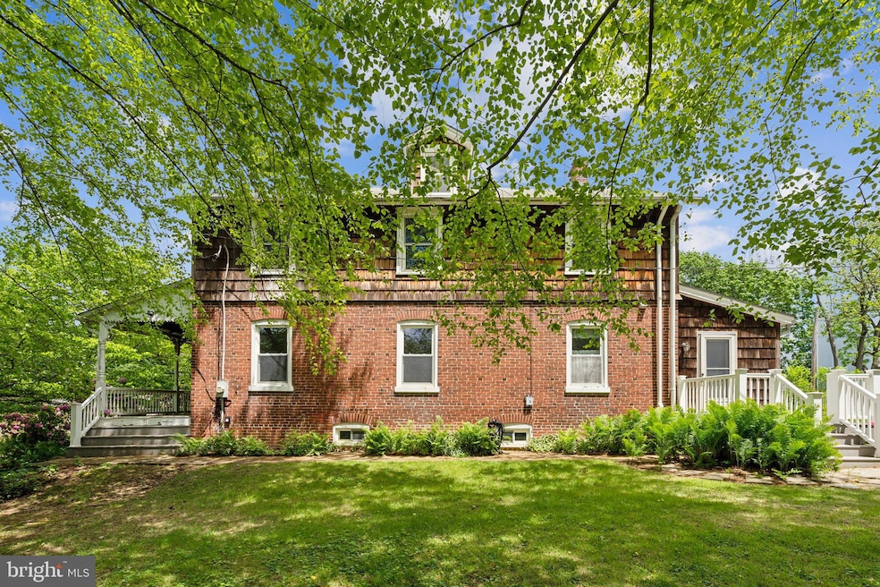 Under Contract $389,900