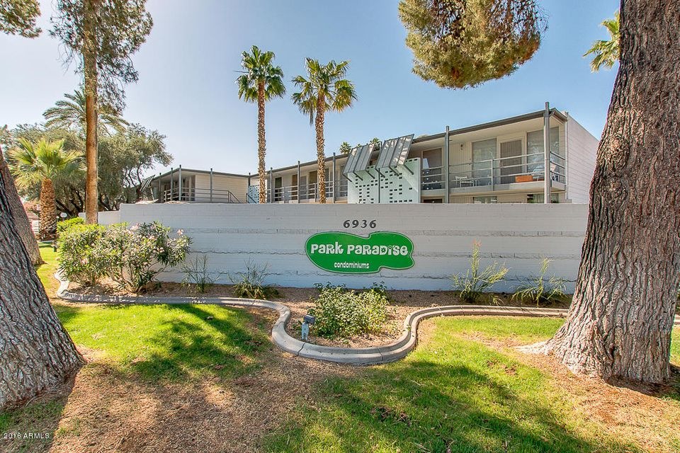 Park Paradise Community Sign