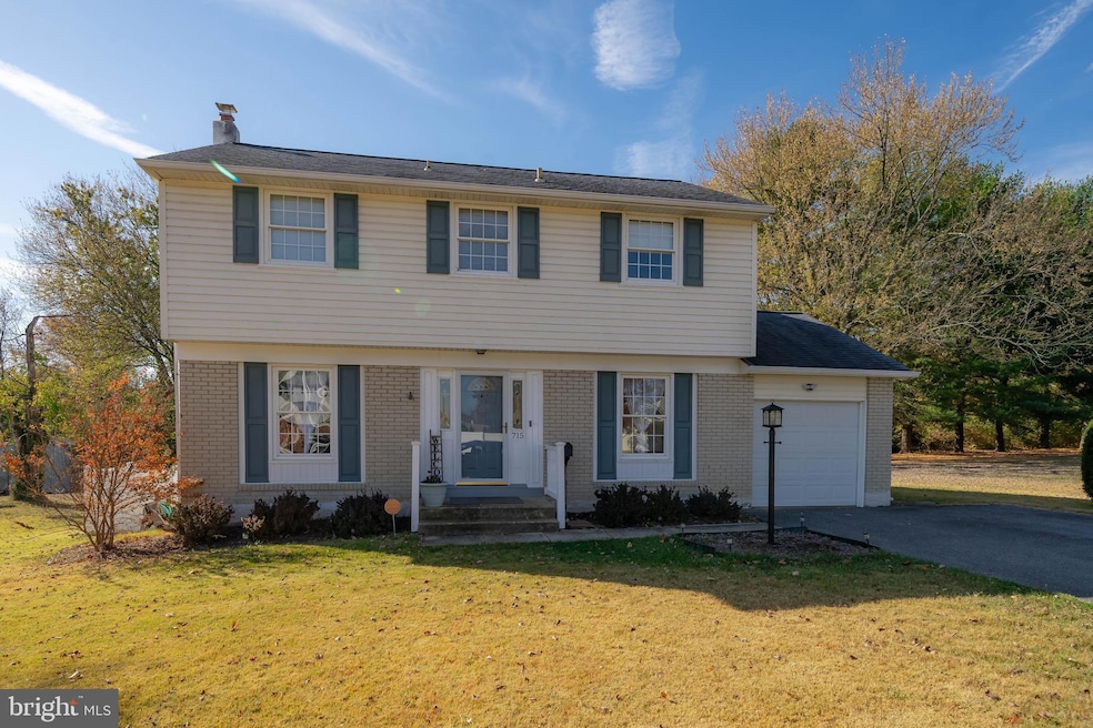 715 Plumtree Ln, Claymont, DE 19703 - photo 1