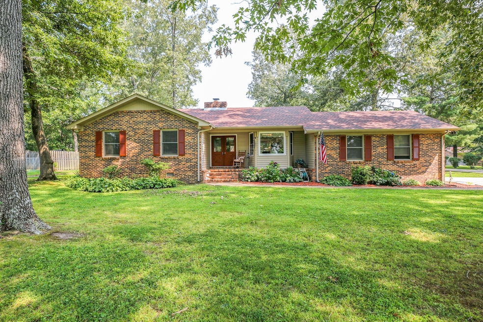 189 Briarwood Dr, Manchester, TN 37355 - photo 1