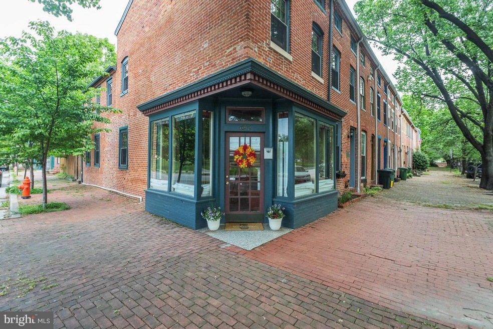 652 W Conway St, Baltimore, MD 21230 - photo 1