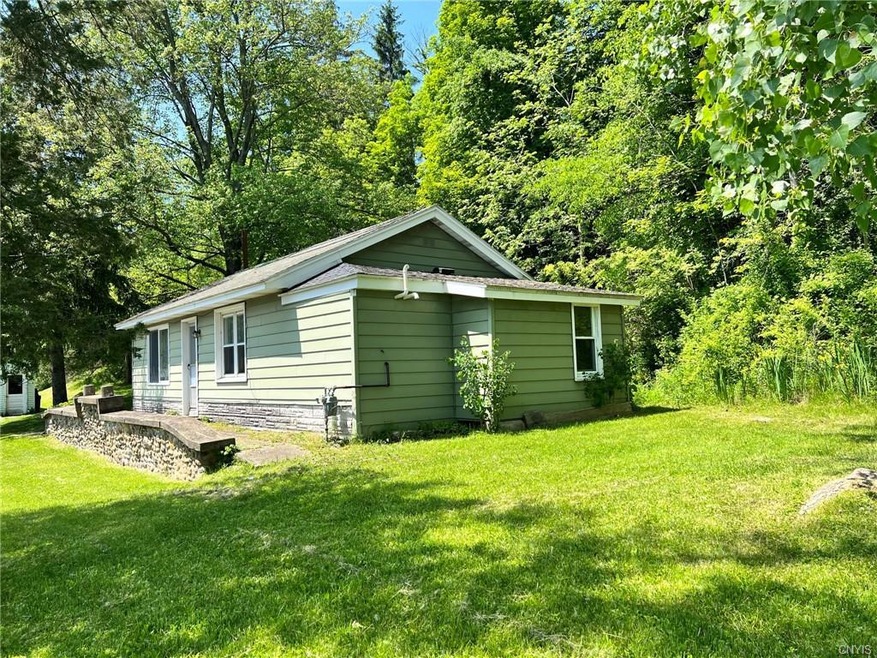 2177 W Genesee Rd, Baldwinsville, NY 13027