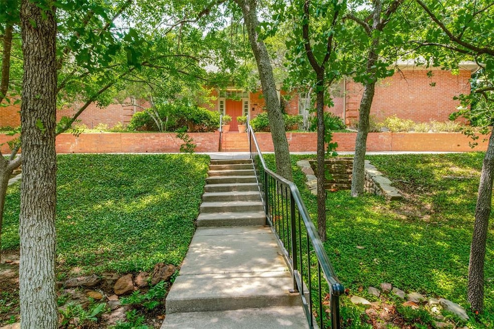 2900 Santa Monica Dr, Denton, TX 76205 - photo 1