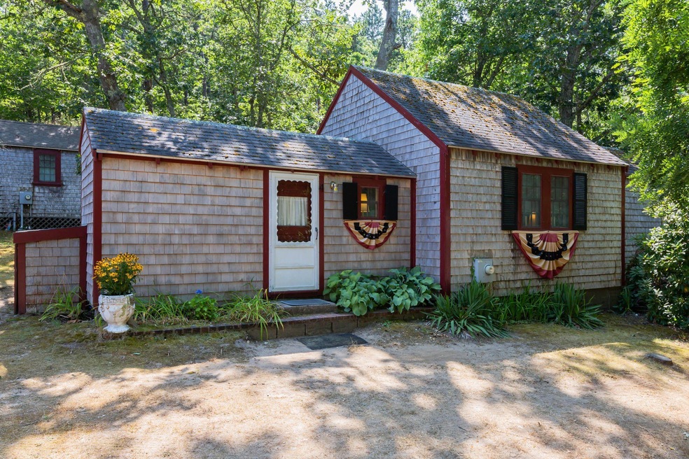 226 Us-6 unit 4, Truro, MA 02666 - photo 1