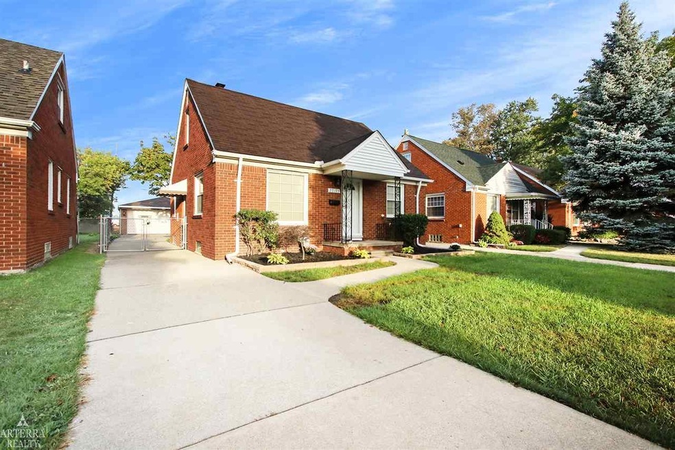 27195 Leroy St, Roseville, MI 48066 - photo 1