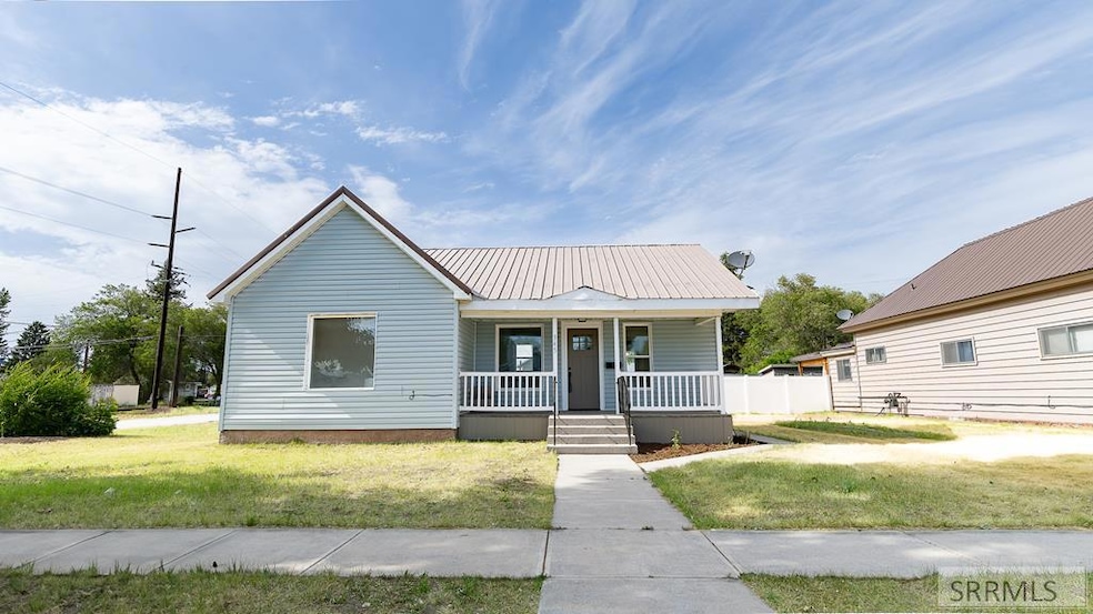 Pending $260,000 • Co-Listing Agent
