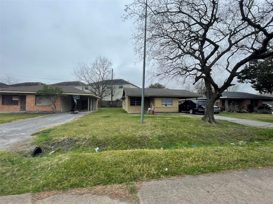 3414 Saint Benedict St, Houston, TX 77021 - photo 1