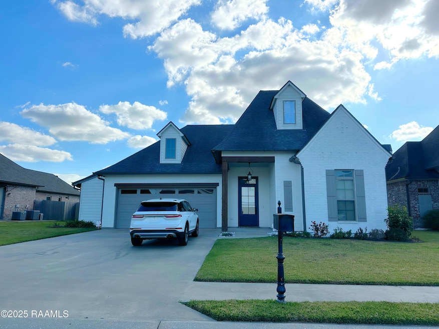 110 Snapping Ln, Broussard, LA 70518 - photo 1