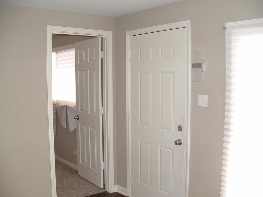 18130 Mary Ann Ln, Country Club Hills, IL 60478 - photo 1