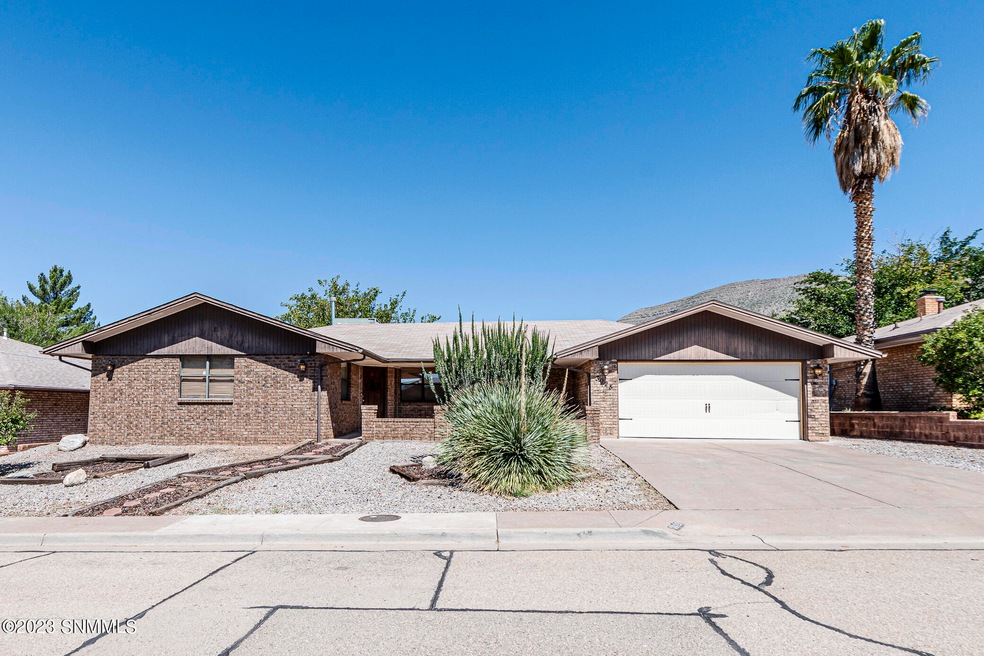 3025 Los Robles, Alamogordo, NM 88310 - photo 1