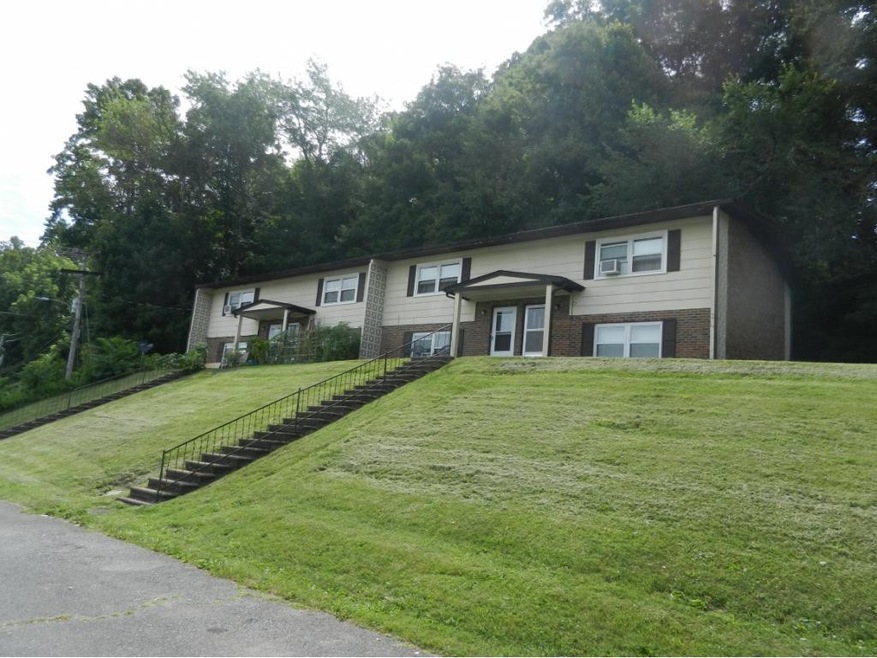 518 Twin Oaks Dr, Johnson City, TN 37601 - photo 1