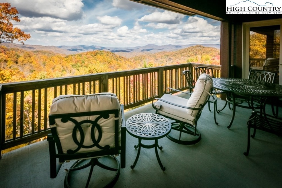 1076 Ridge Haven Pkwy unit RW-3, Banner Elk, NC 28604 - photo 1