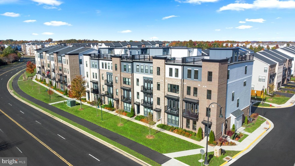 43176 Farringdon Square, Ashburn, VA 20148 - photo 1