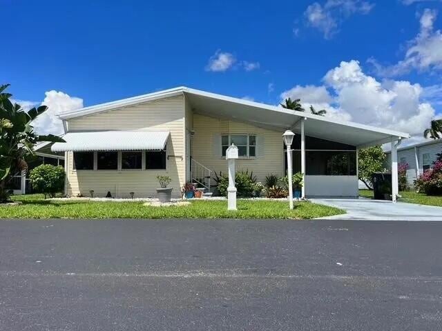 6157 Seashore Dr unit 106, Atlantis, FL 33462 - photo 1