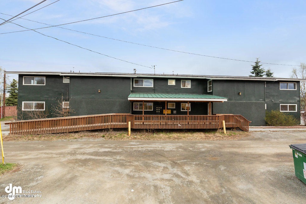 Exterior 20180509-DW-8455-SMALL