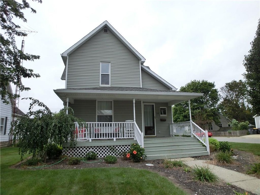 346 Green St, Tipton, IN 46072 - photo 1