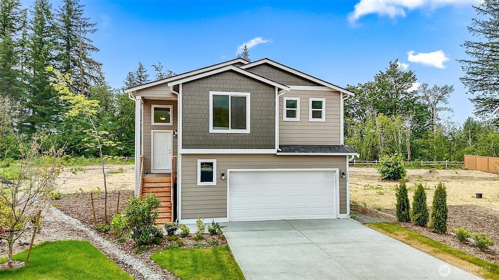 Photographs are for illustrative purposes only. Features, finishes, interior/exterior colors, landscaping and floorplan shown may vary from actual homes built.