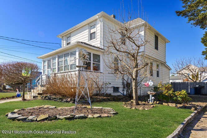 1208 Maplewood Rd Belmar NJ-small-003-03